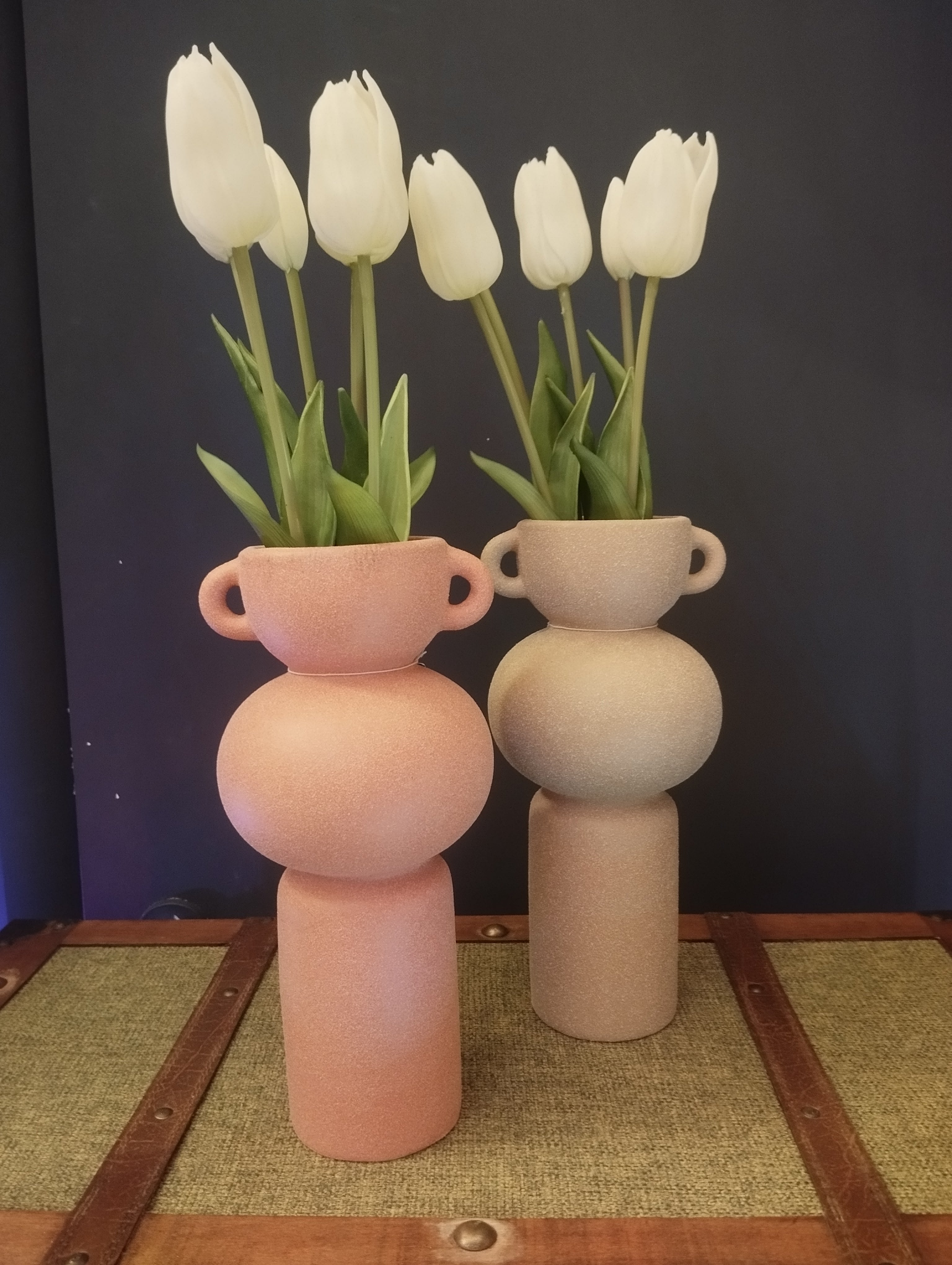 Vaso Decorativo in Ceramica Opaca – Eleganza Moderna con Texture Unica